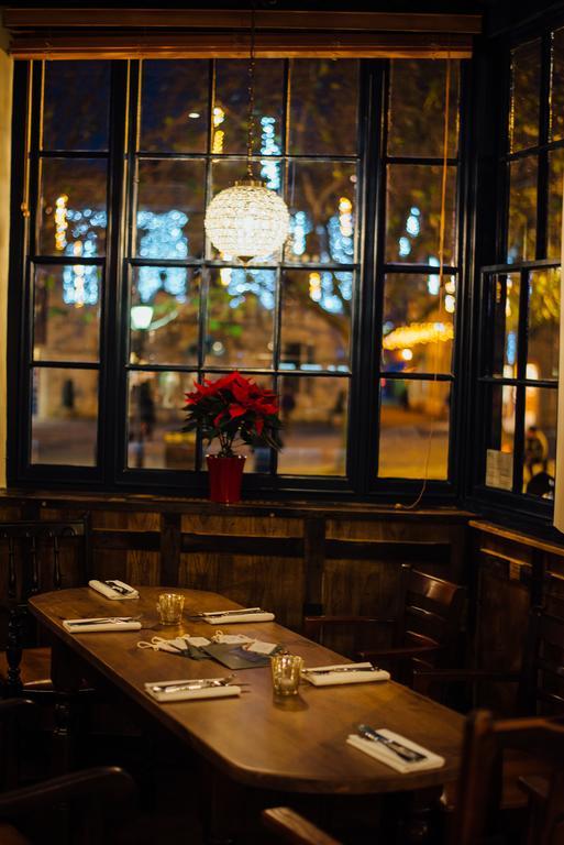 מלון וויטני The Blue Boar מראה חיצוני תמונה