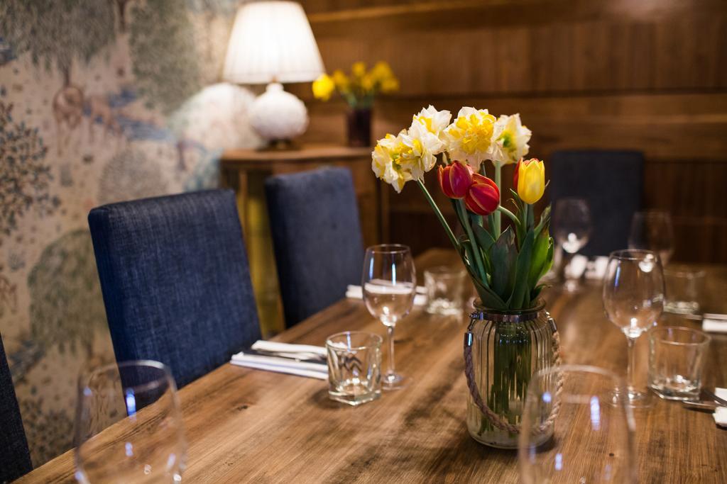 מלון וויטני The Blue Boar מראה חיצוני תמונה
