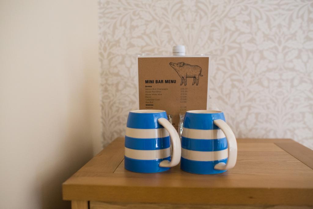 מלון וויטני The Blue Boar מראה חיצוני תמונה