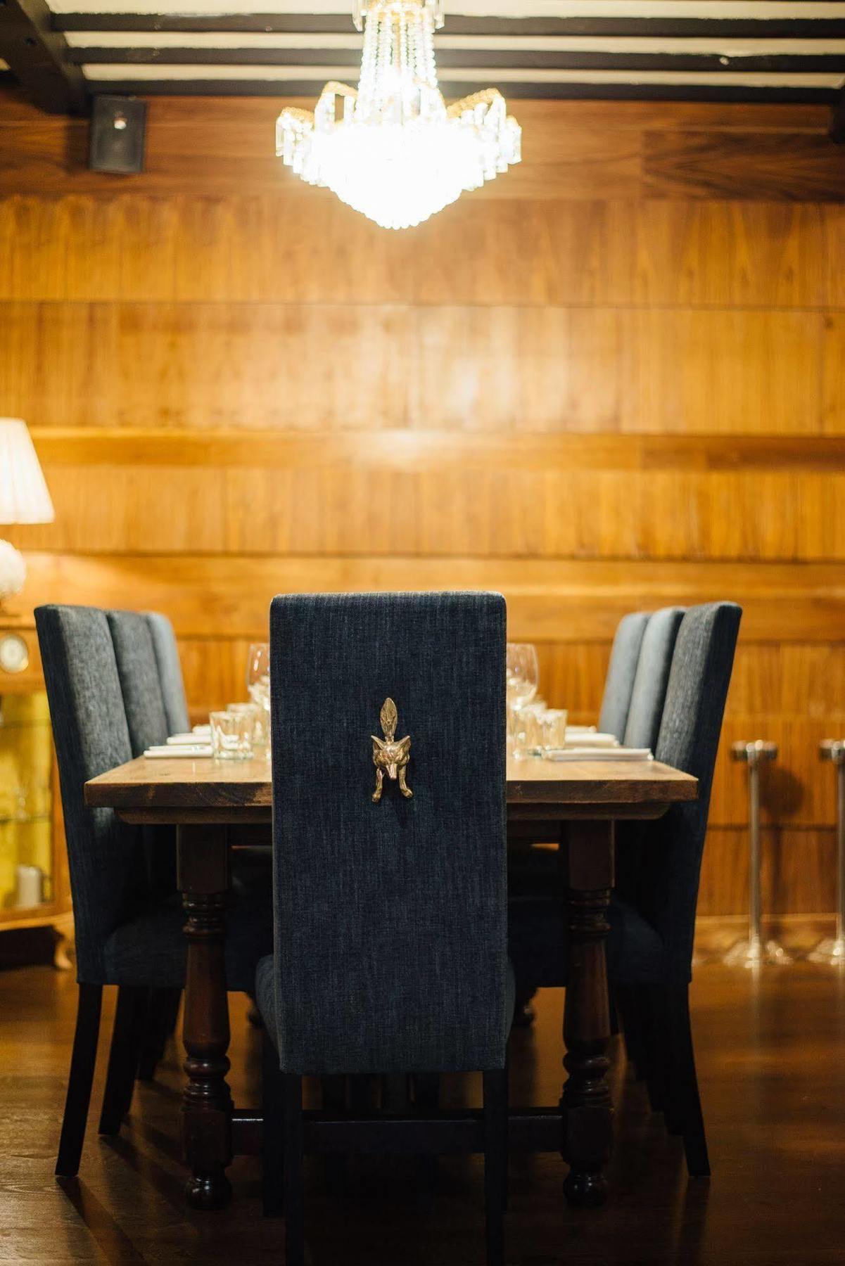 מלון וויטני The Blue Boar מראה חיצוני תמונה