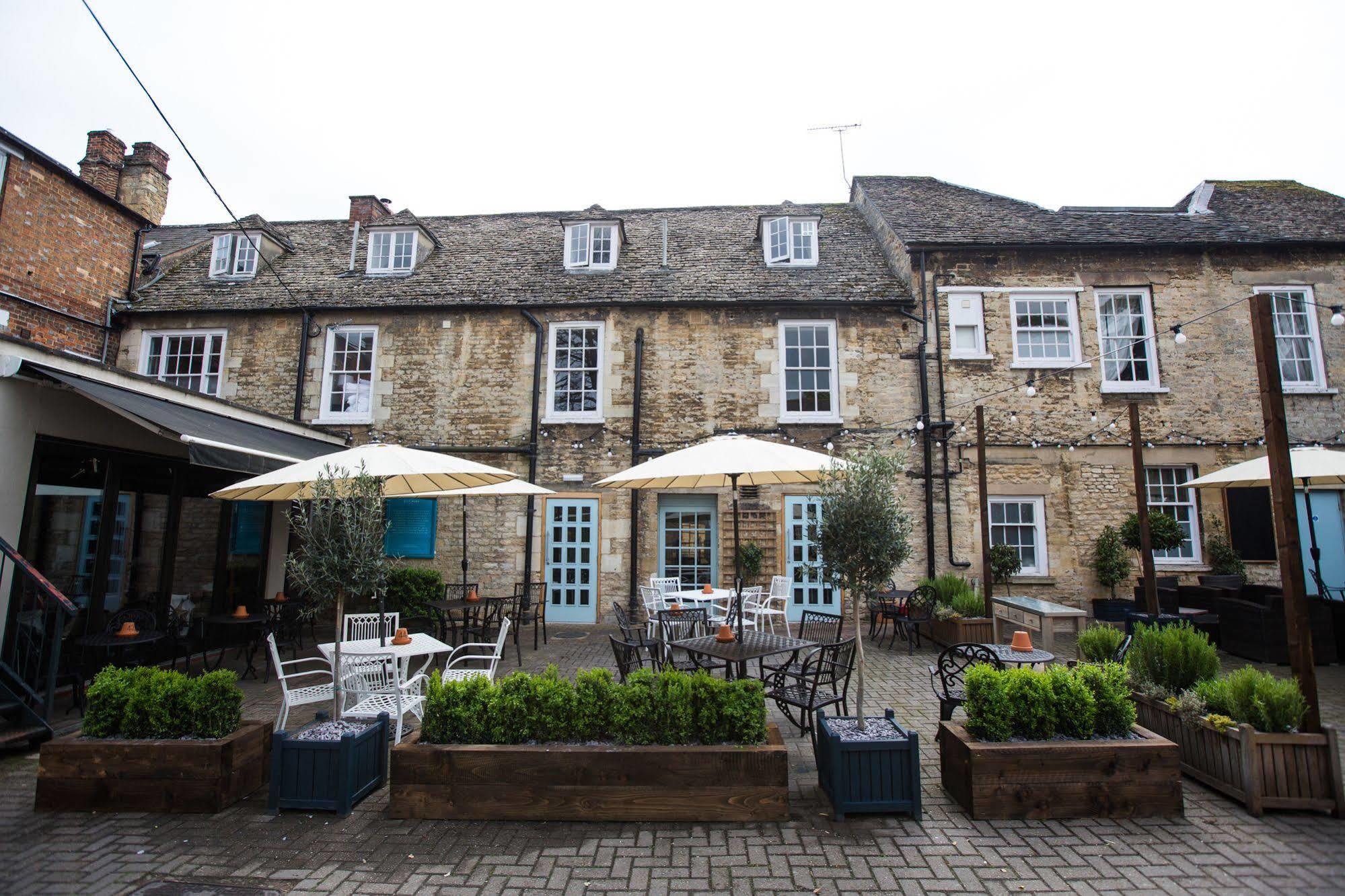 מלון וויטני The Blue Boar מראה חיצוני תמונה
